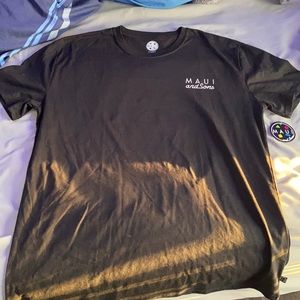 Maui and sons t shirt